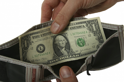 10-Things-To-Buy_At-Your-Local_Dollar-Store