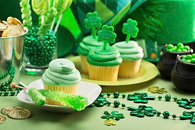 Hosting-a-St-Patricks-Party-in-Your-Apartment