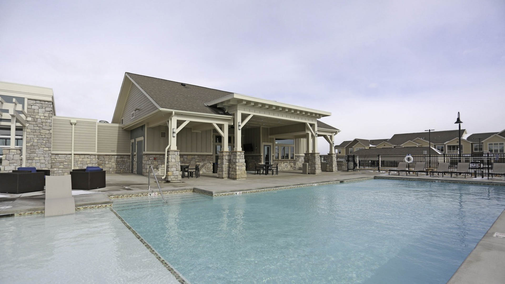 pool-springs-at-sandstone-ranch-longmont-co-building-photo