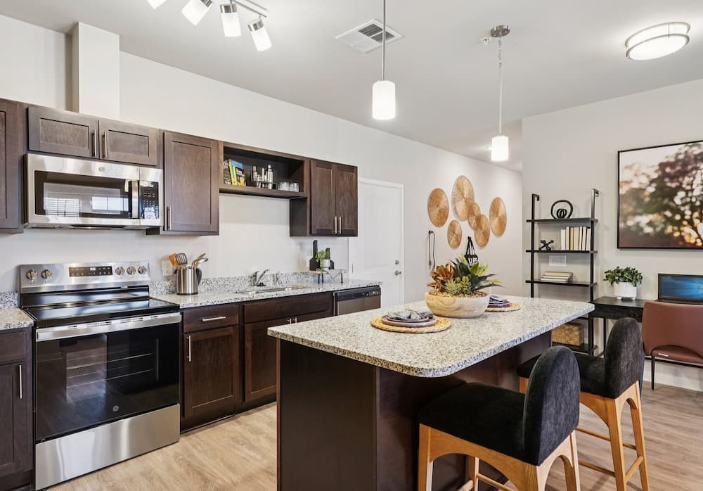 Five & Main Kitchen 3 (1)