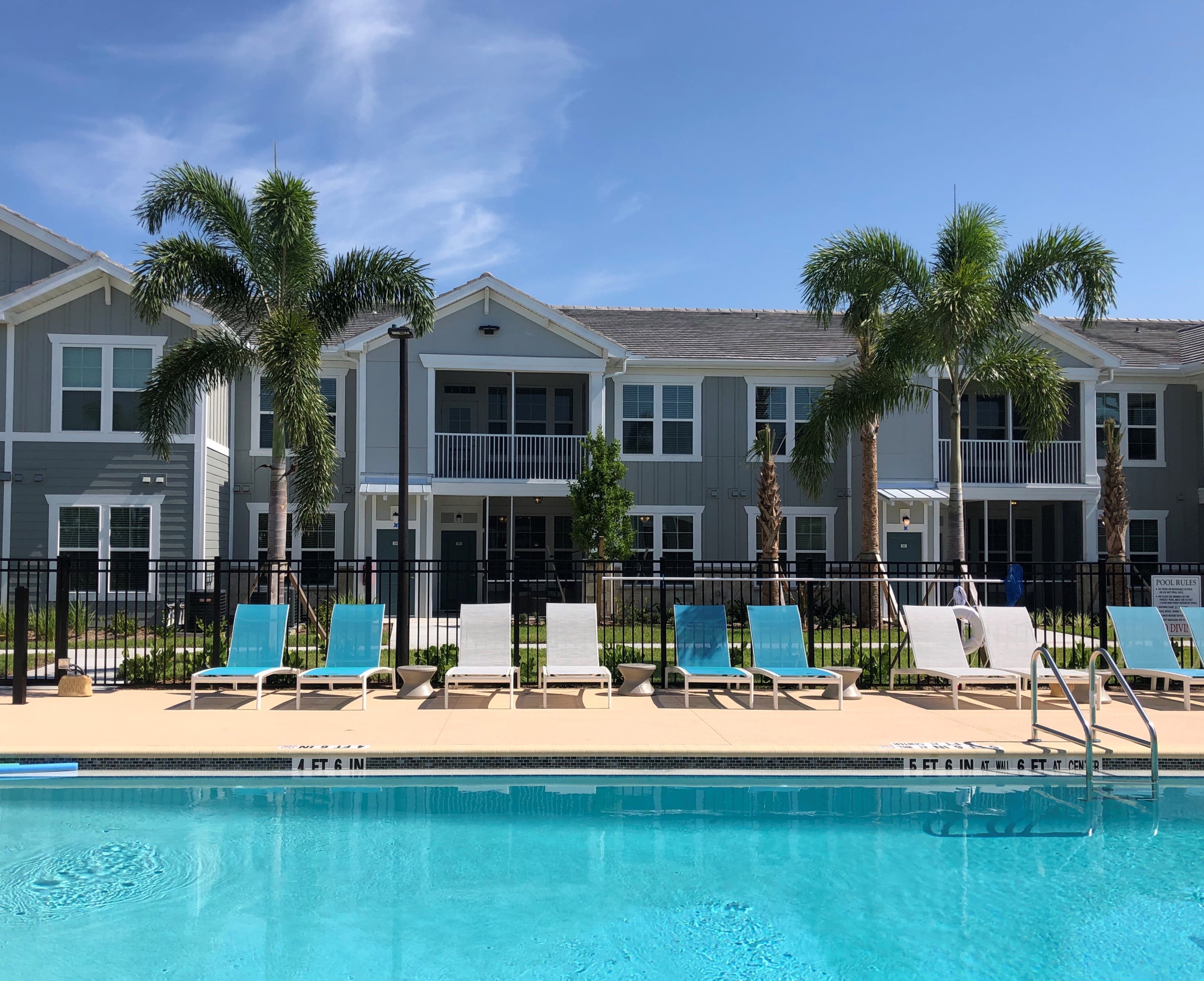 Amenities at Springs at Hibiscus Crossing Luxury Apartments for Rent