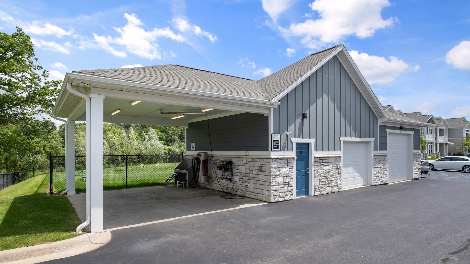 Pet Spa and Car Care Station