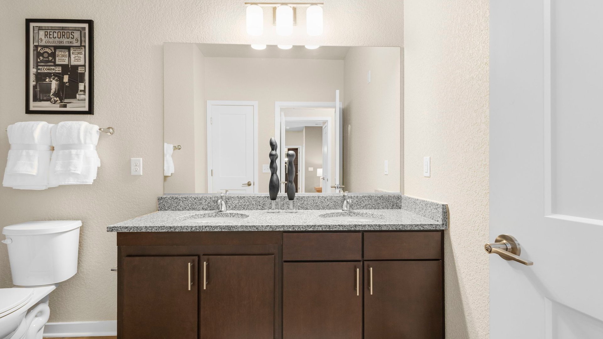 Springs at Mishawaka Bathroom (1)