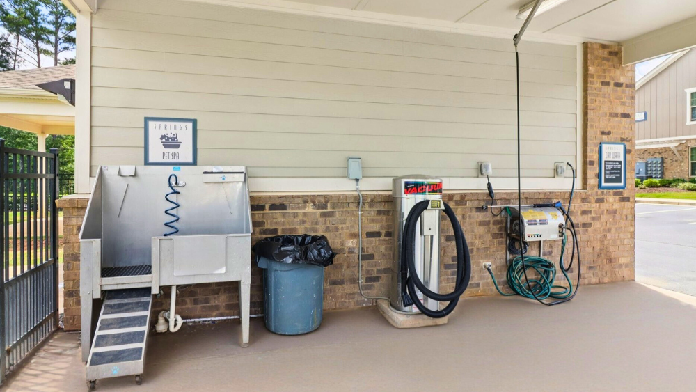 Springs at Newnan Car Wash Center and Pet Spa