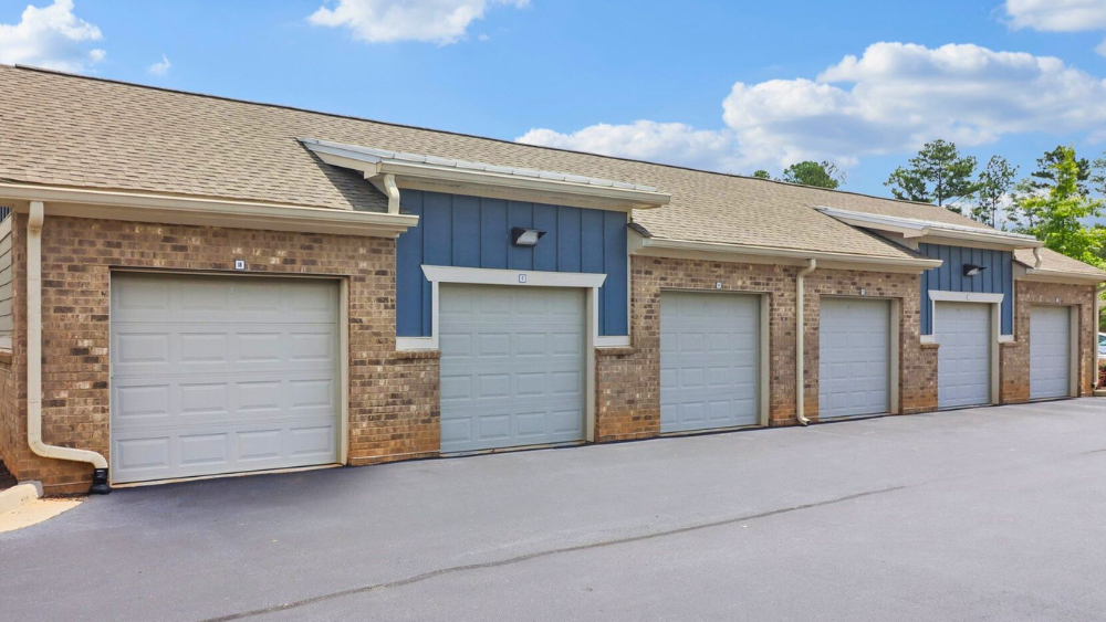 Springs at Newnan Garages