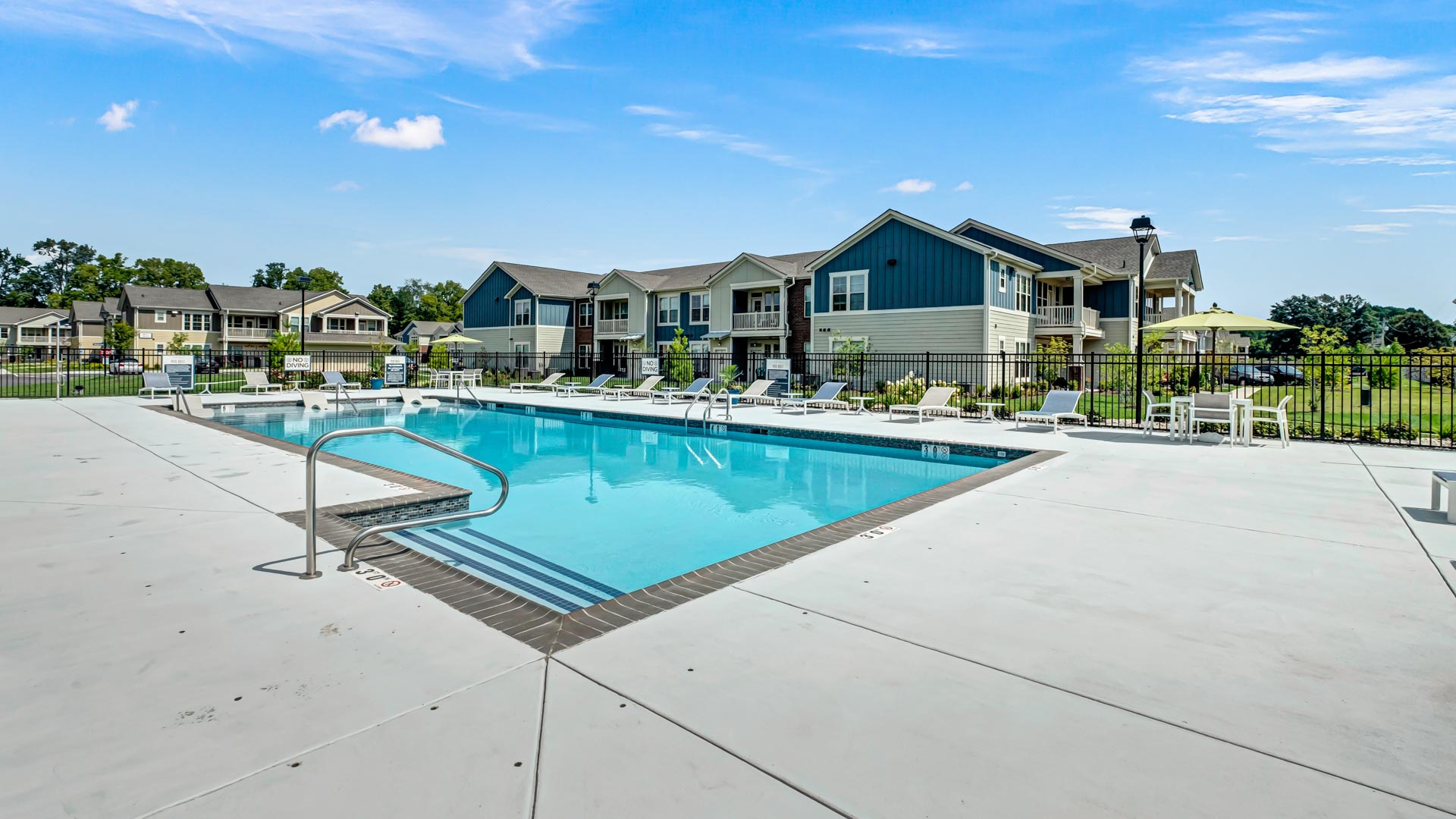 Resort Style Pool and Cabana Area at Springs at La Grange Apartments in East Louisville, KY-11