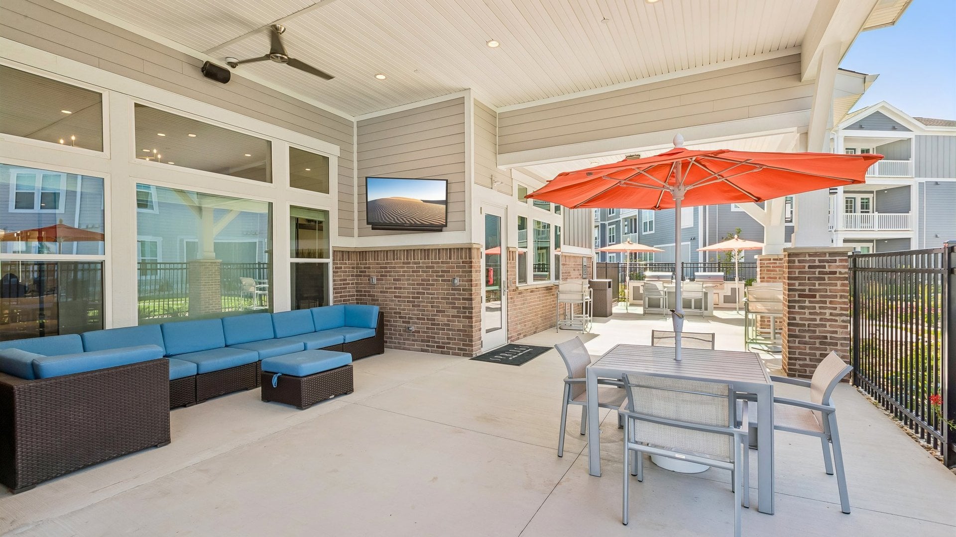 Springs at Lake Cook Crossing Patio (2)