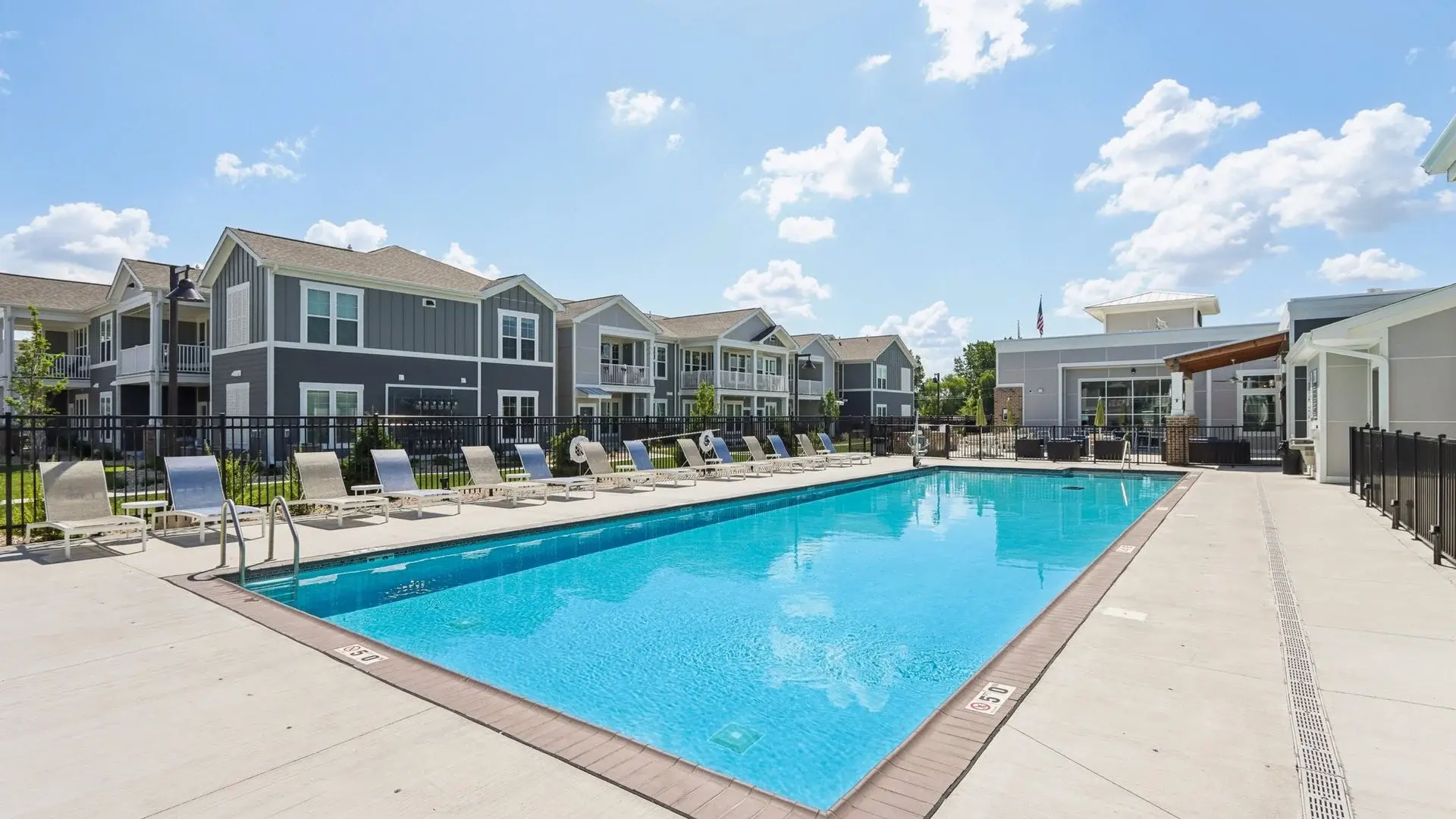 Springs at St Charles Pool