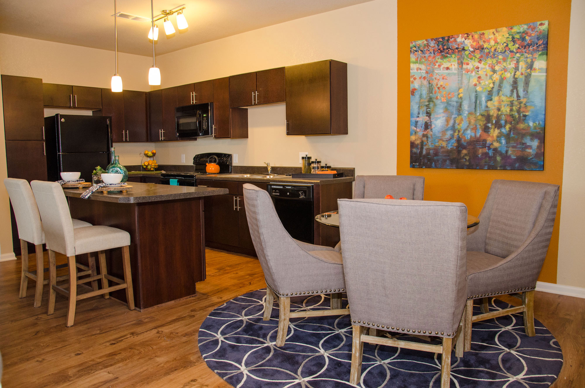 Springs at Bettendorf kitchen and dining area - Bettendorf, IA